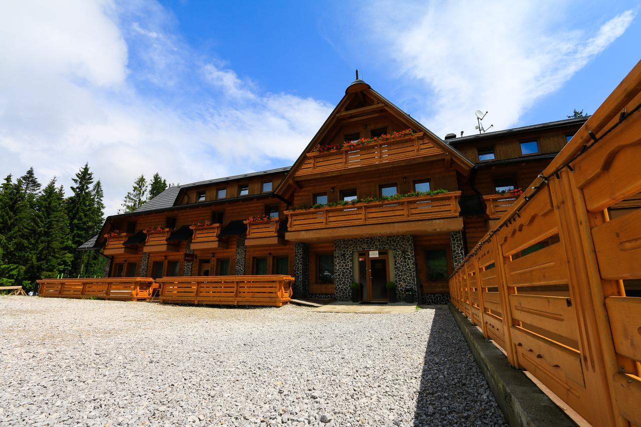 Horsky Hotel Kristina Hrustin Luaran gambar