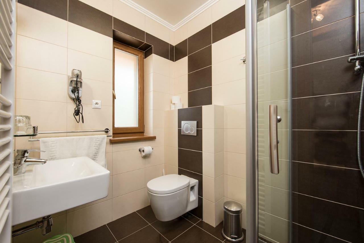 Horsky Hotel Kristina Hrustin Luaran gambar